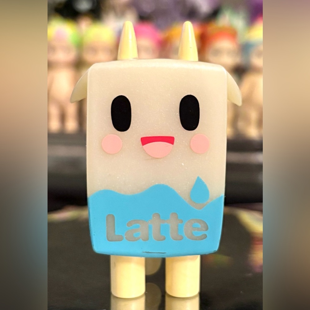 Tokidoki Latte Moofia Collectible Art Figure